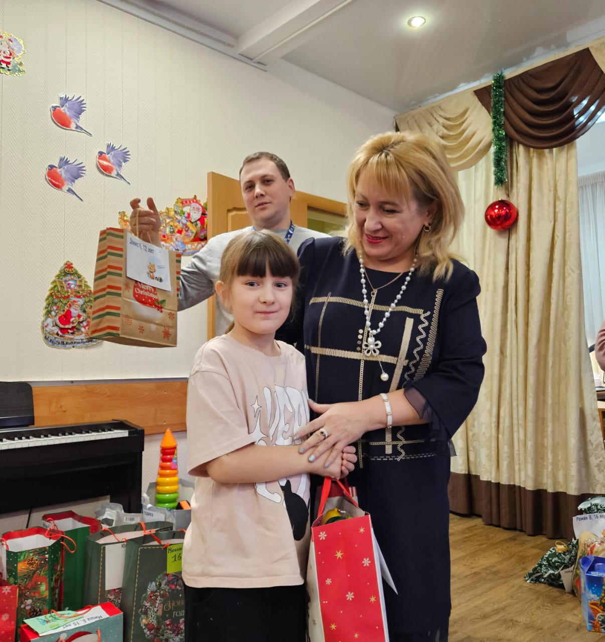 Приезд представителей гипермаркета «Лента» с новогодними подарками