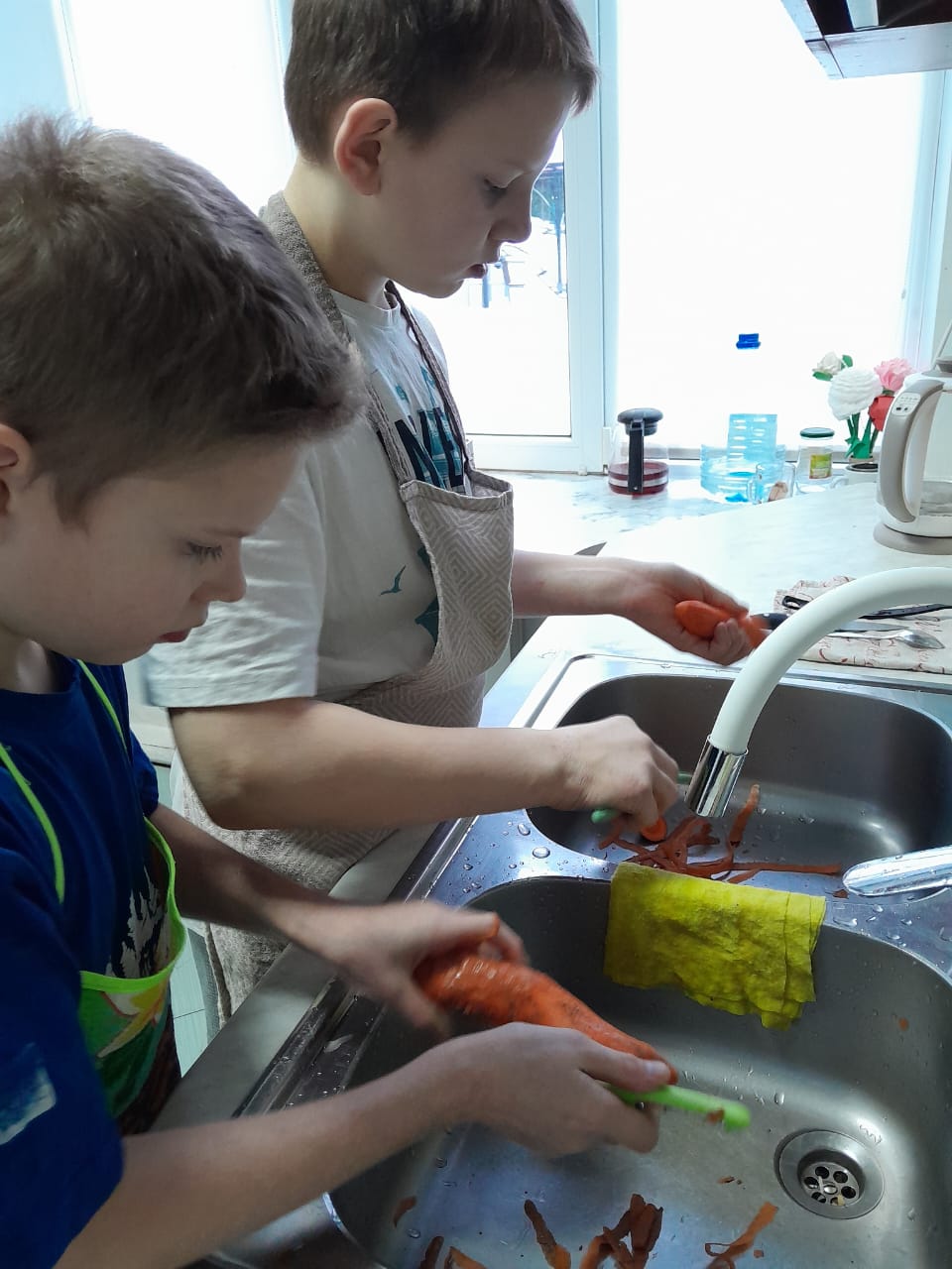 Приготовление моркови по-корейски 