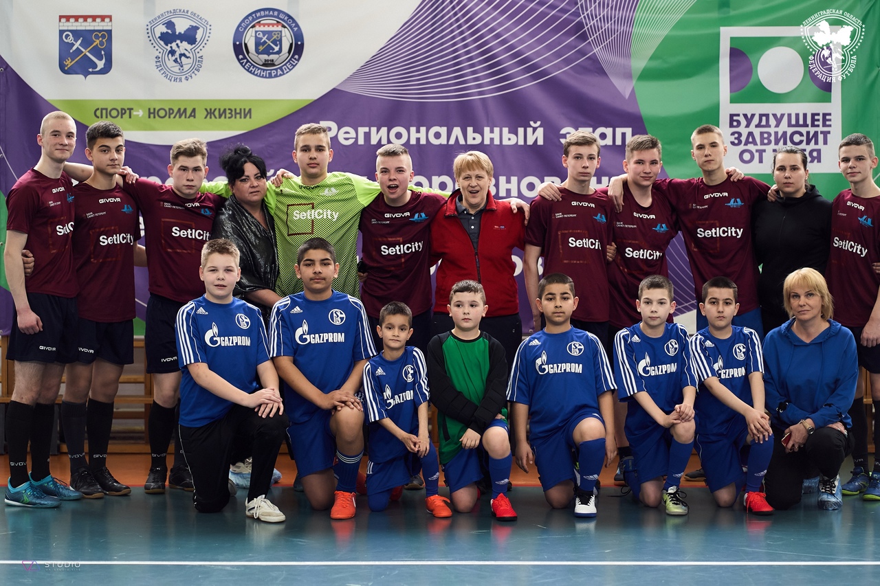 Футбольная команда нашего центра стала победителем в региональных совервнованиях по футболу Футбольная команда нашего центра стала победителем в региональных совервнованиях по футболу