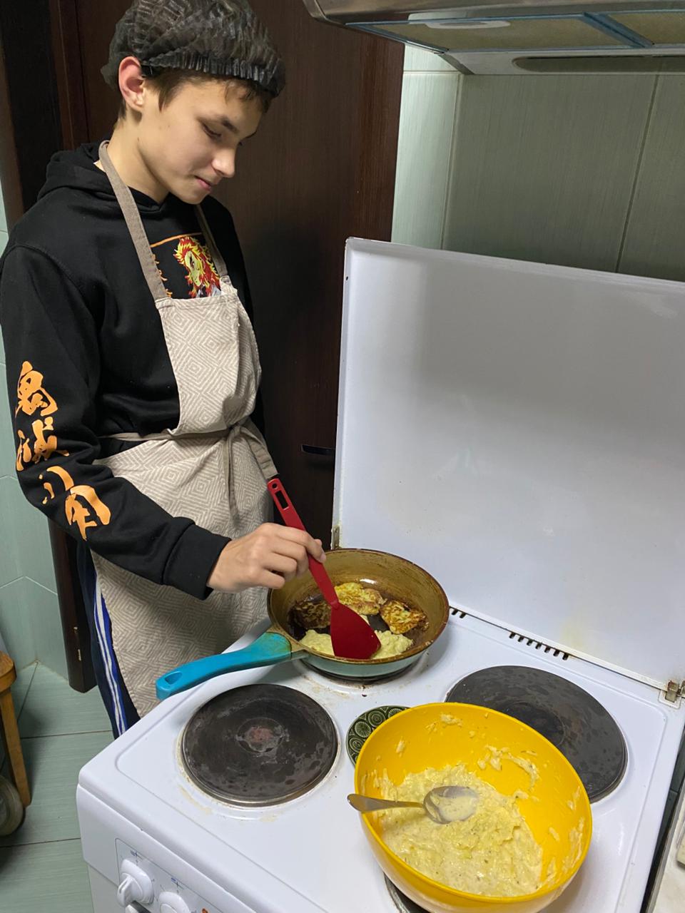 Готовим кабачковые оладьи