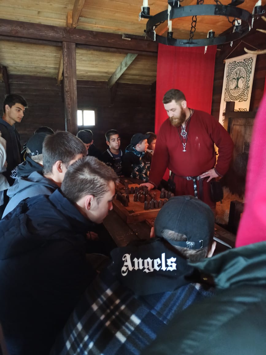 Поездка в средневековый город «Сваргас»