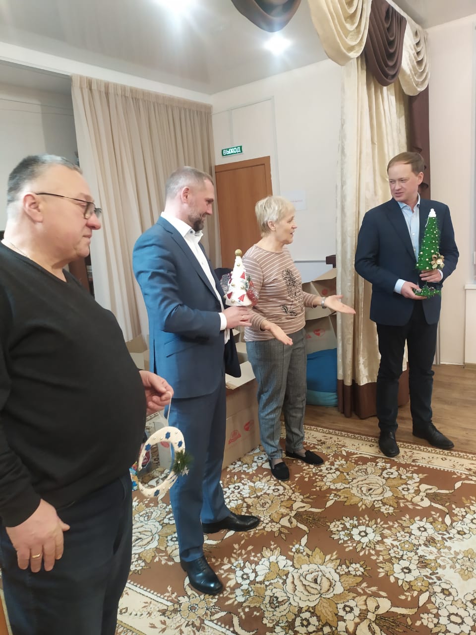 Первые поздравления С наступающим Новым годом!