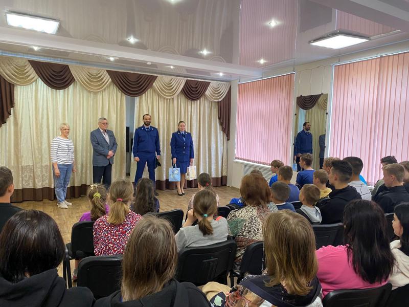 Поздравление с Днем защиты детей от Выборгской городской прокуратуры
