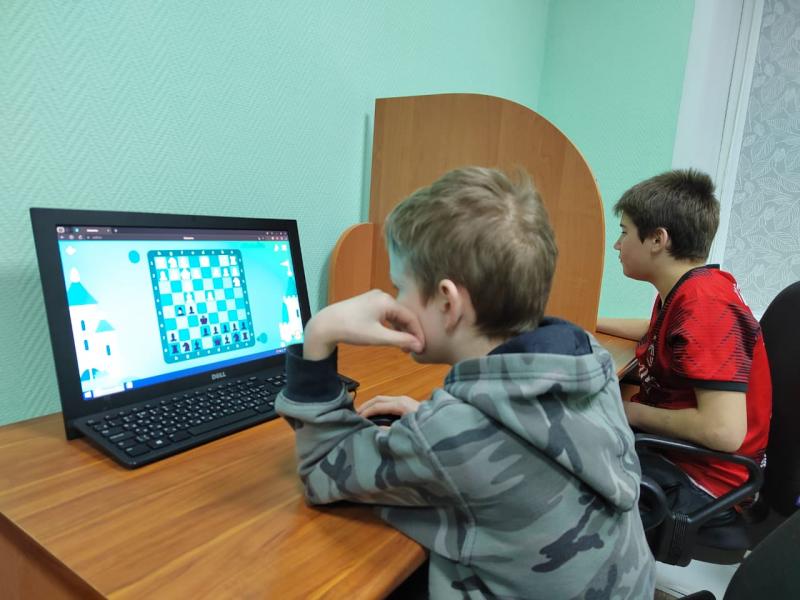 Игра в шахматы