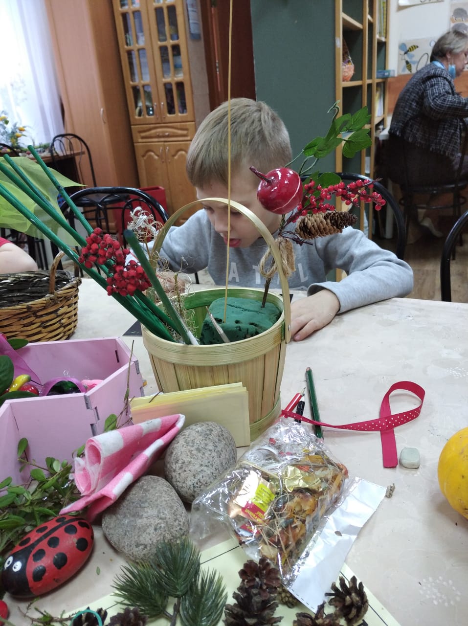 Выставка поделок из природного материала