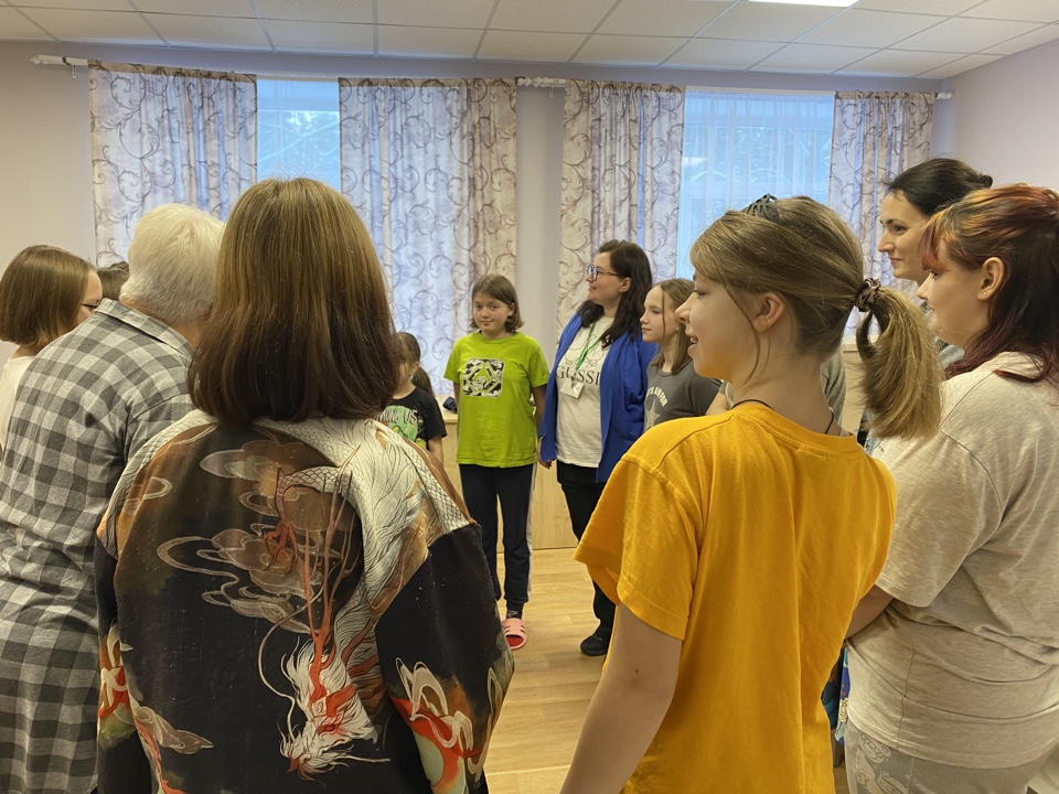 Приезд гостей из христианского общества
