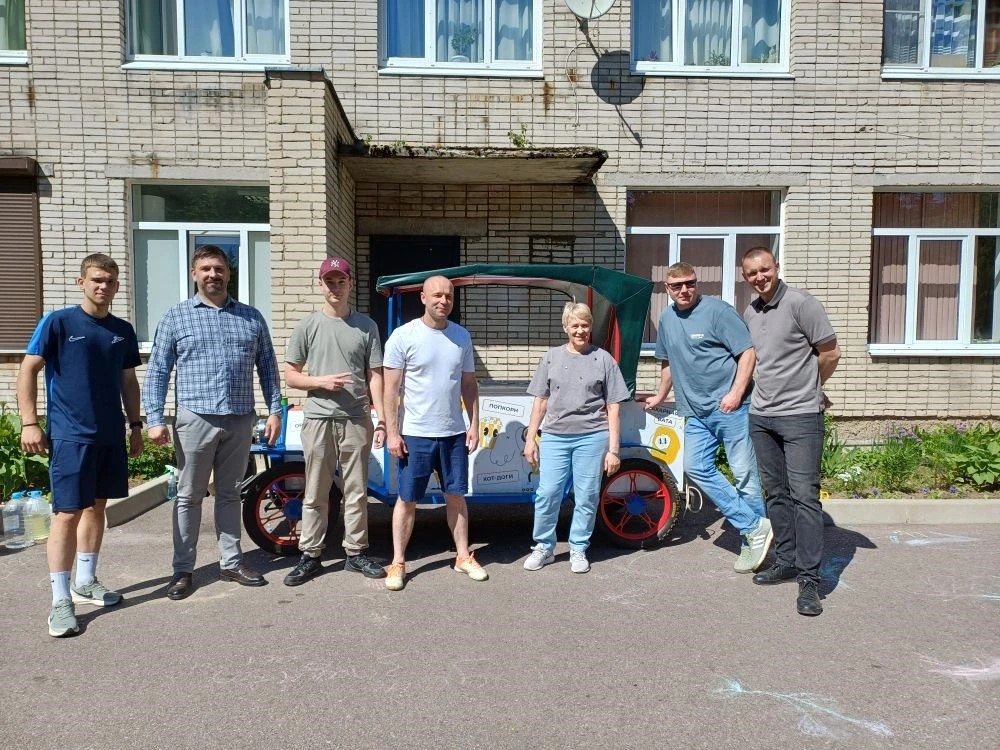 «День больших эмоций: праздник и футбольный матч в ресурсном центре»