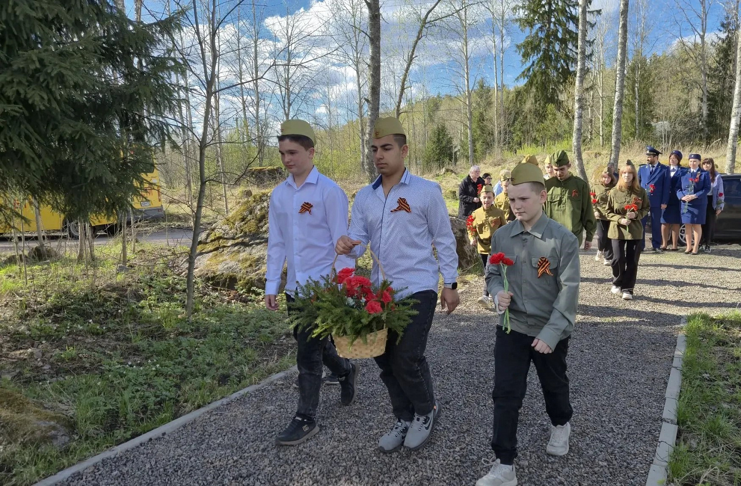 Память сильнее времени: возложение цветов к 81‑й годовщине Победы