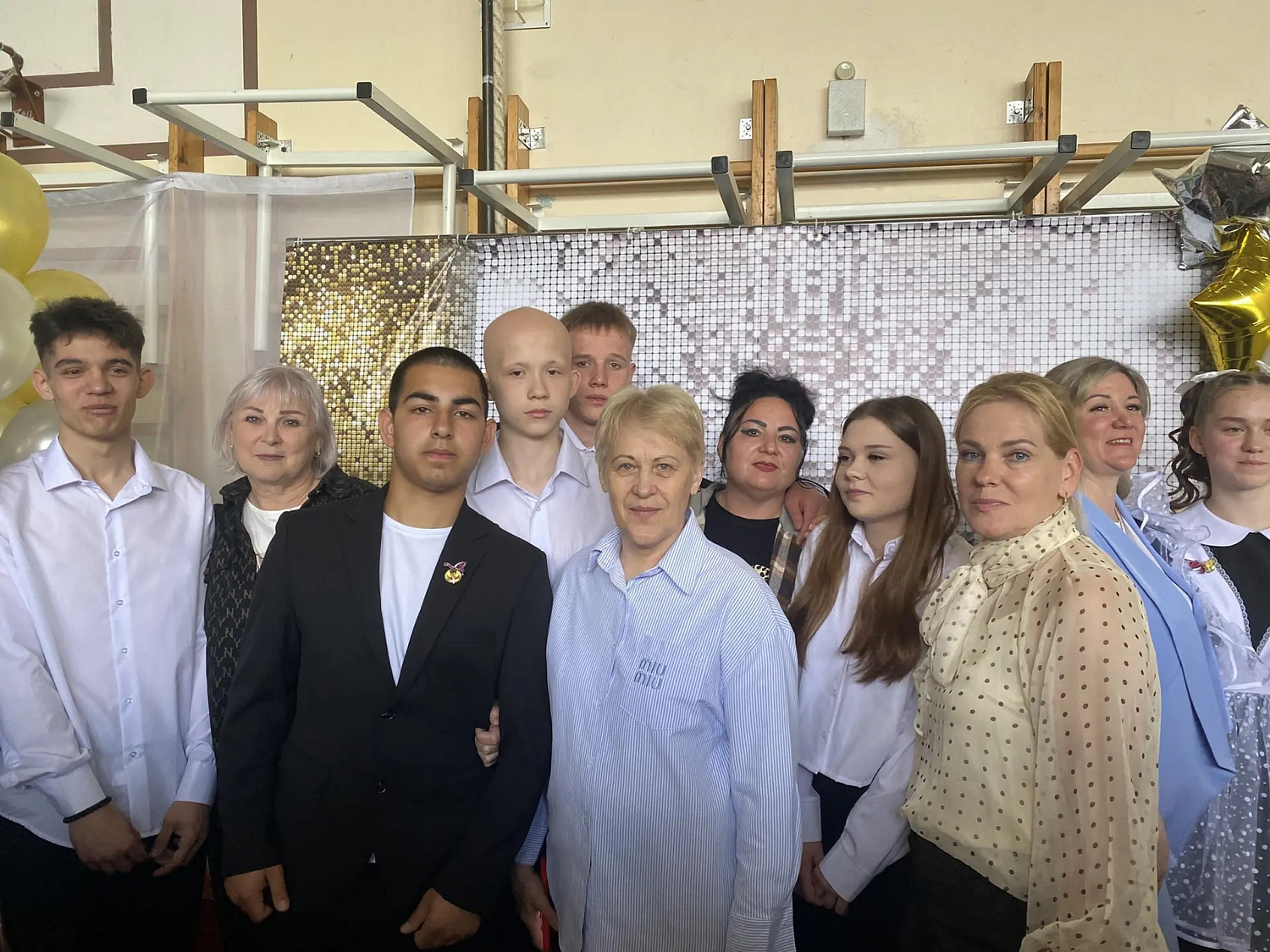 Торжественная линейка выпускников 9‑х классов Выборгского ресурсного центра